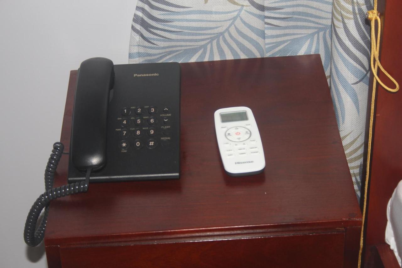 Jakicha Motel Дар ес Саалам Екстериор снимка