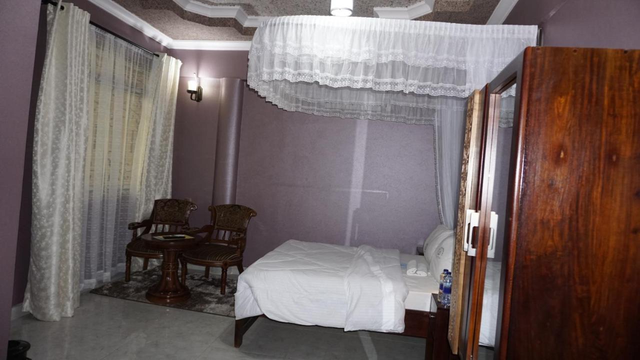 Jakicha Motel Дар ес Саалам Екстериор снимка