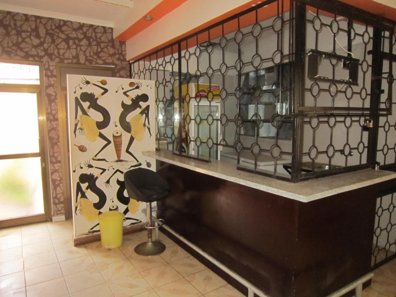 Jakicha Motel Дар ес Саалам Екстериор снимка